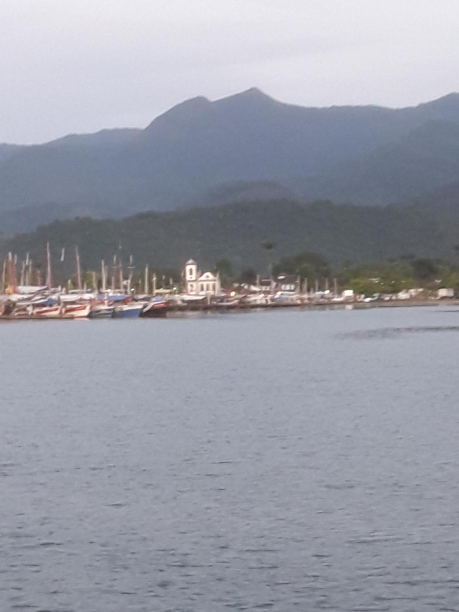 Pernoite A Bordo Hotel Paraty Bilik gambar