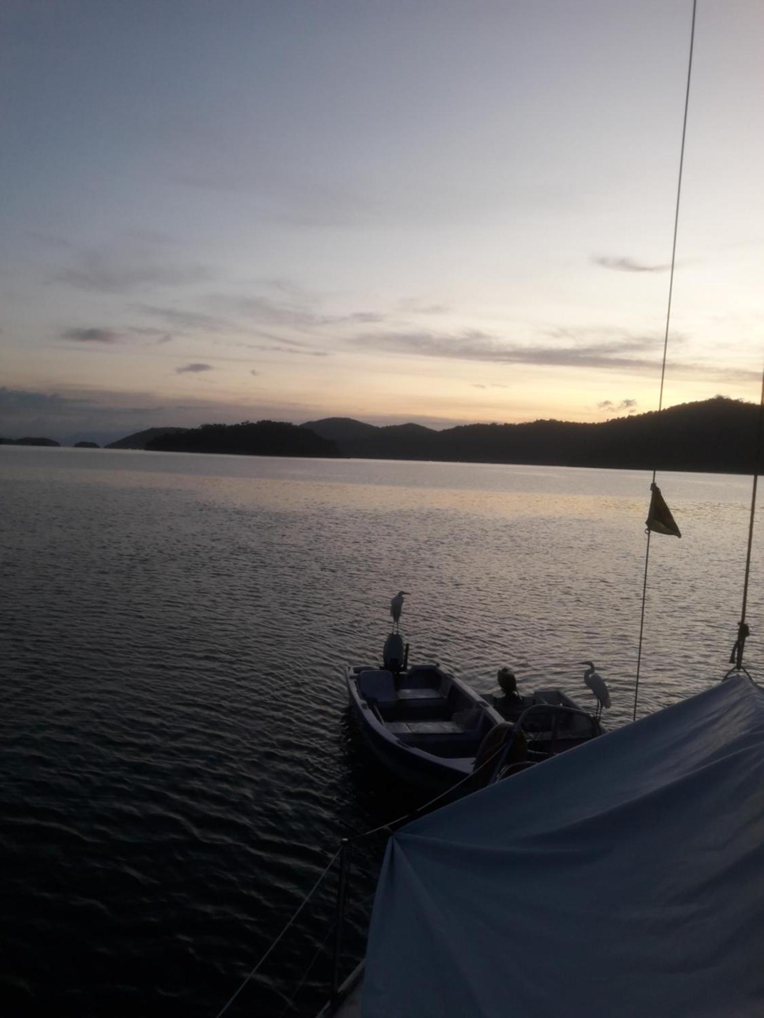 Pernoite A Bordo Hotel Paraty Bilik gambar